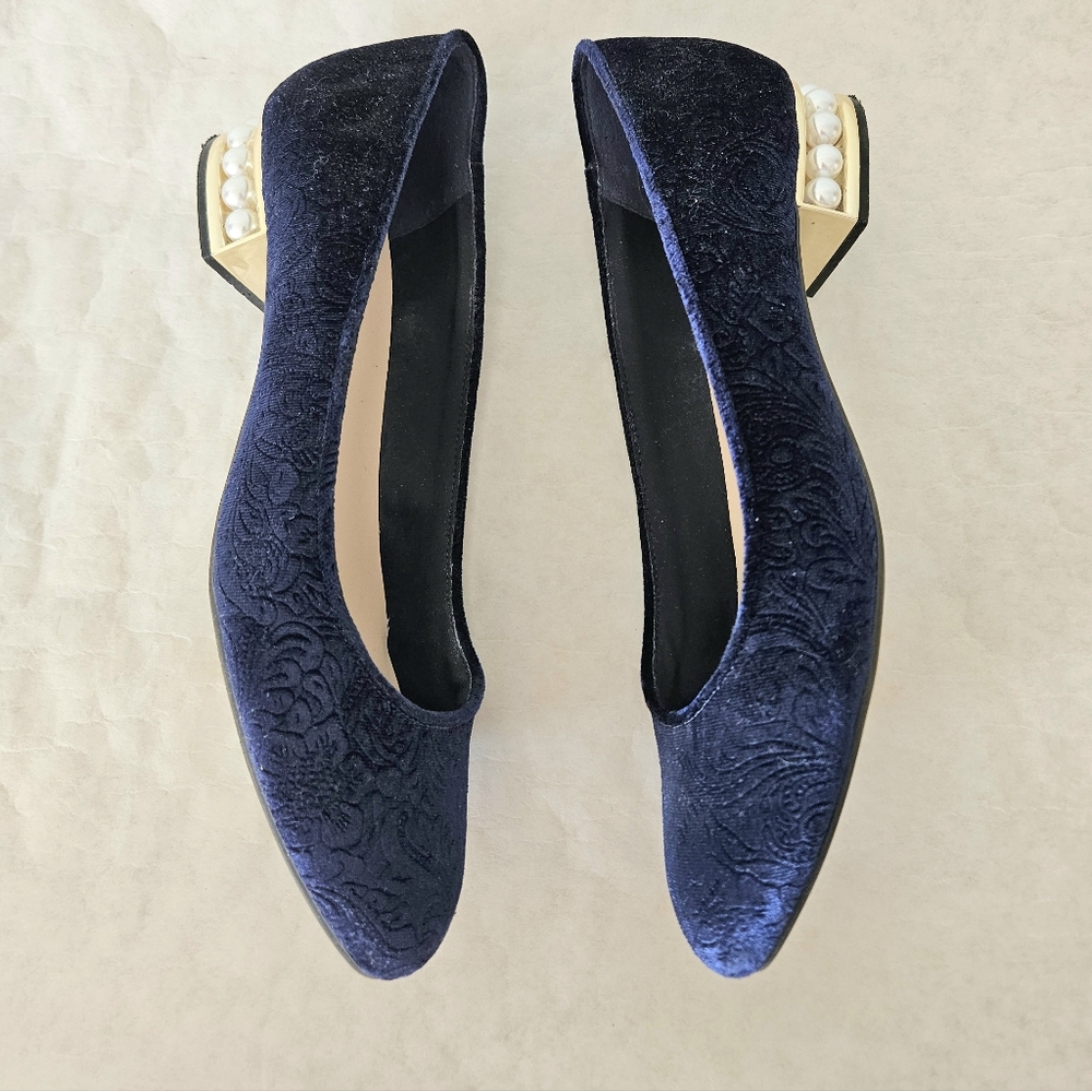 Isaac Mizrahi Navy Velvet Pearl Gem Ballet Flats